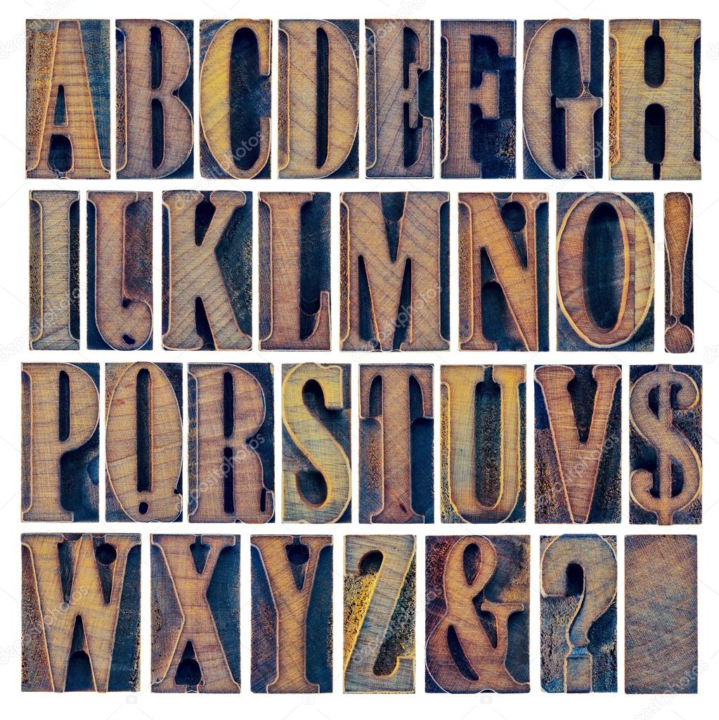 alphabet iand punctuation in wood type