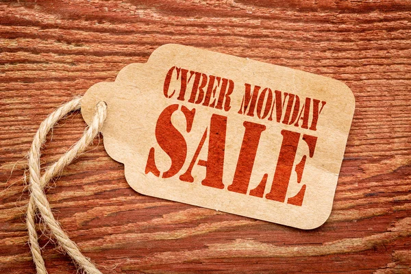 Cyber Monday venta signo en la etiqueta de precio — Foto de Stock