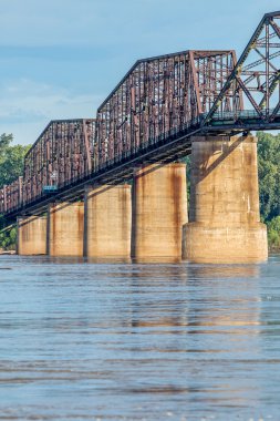 Vintage Mississippi Nehri Köprüsü