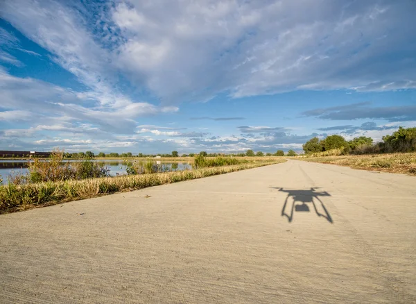 Hexacopter drone repülő árnyékában — Stock Fotó