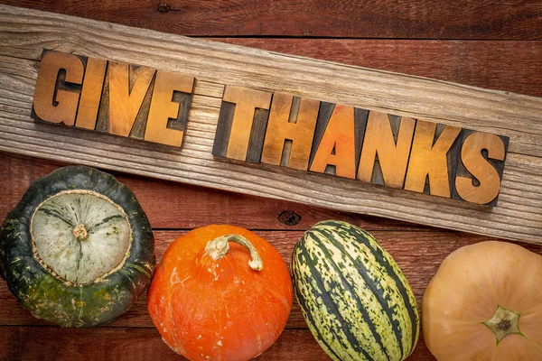 Give thanks word abstract in wood type — Stock Photo, Image