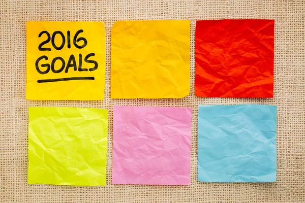 2016 Objetivos de Año Nuevo en notas adhesivas — Foto de Stock