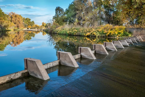 Dämme zur Umleitung von Flüssen im Colorado — Stockfoto