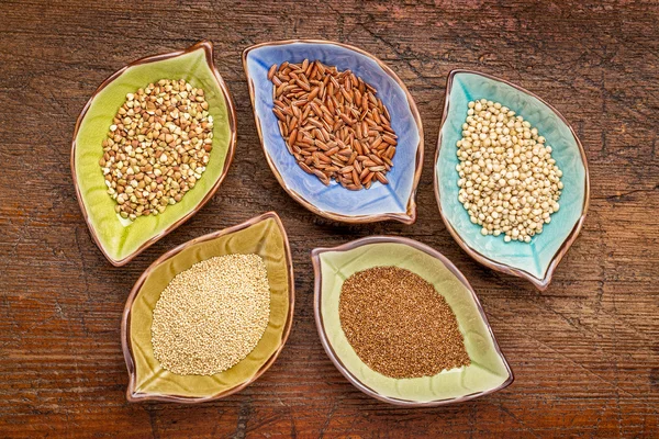 Set de cuenco de granos sin gluten —  Fotos de Stock