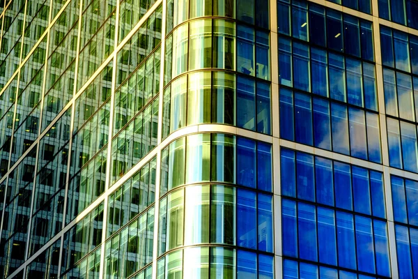 Contemporary office building in London — Stock Photo, Image