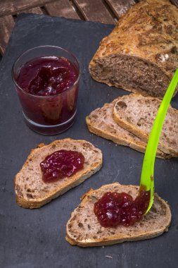 Organik ev yapımı ekmek