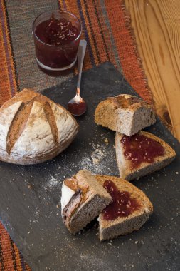 Ev yapımı organik ve lezzetli ekmek