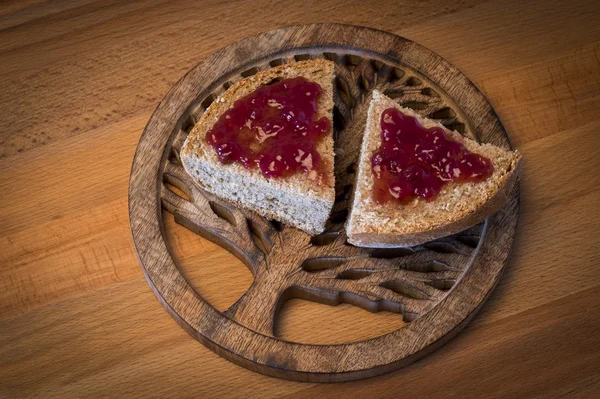 Домашний органический и вкусный хлеб — стоковое фото