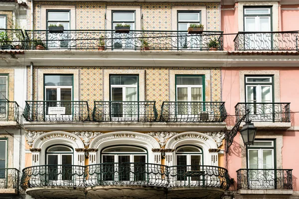 Typical Lisbon architecture, Portugal — Stock Photo, Image