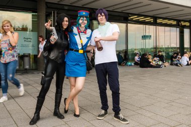 Comic Con Almanya Stuttgart sırasında poz cosplayers