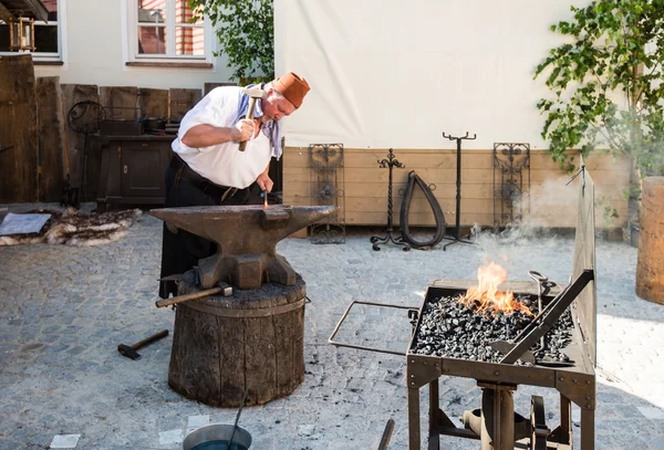 Historic Blacksmith At Work — Stock Photo, Image