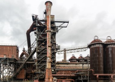 Landschaftspark Duisburg, eski sanayi binalar
