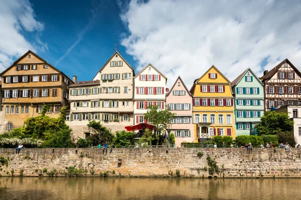 Krásné staré domy na nábřeží Tubingen, Německo — Stock fotografie