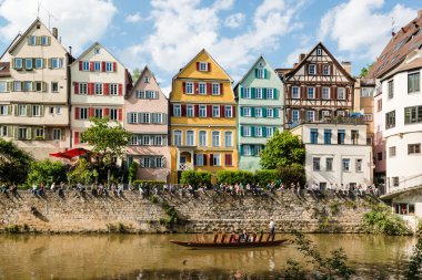 Tubingen aka Tuebingen, Almanya waterfront önünde geleneksel kumar oynamak