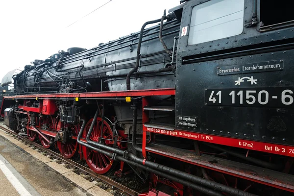 பாரம்பரிய நீராவி லோகோமொடிவ் — ஸ்டாக் புகைப்படம்