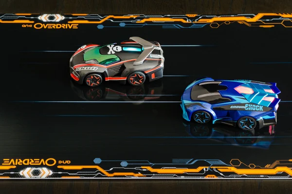 Anki Overdrive - μοντέρνο παιχνίδι αγώνων αυτοκινήτου — Φωτογραφία Αρχείου