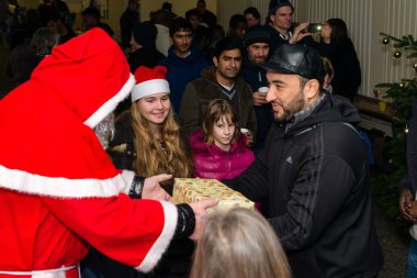 Noel Alman mülteci kampında