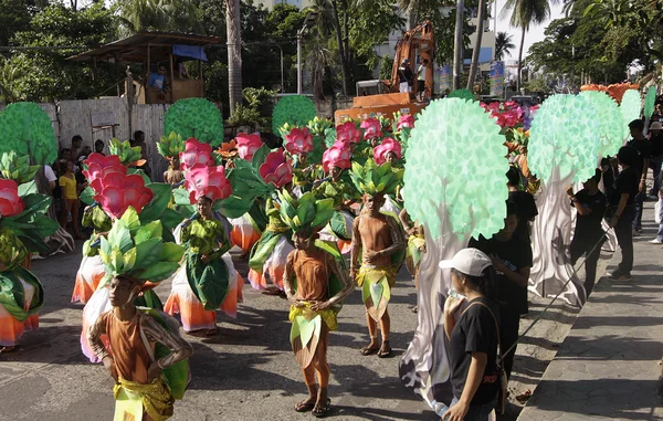 Buglasan Festival 2014 Cultural Dance Parade — Photo