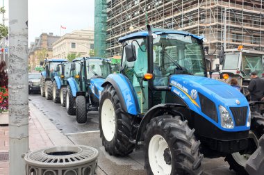 New Holland Tractors Ottawa