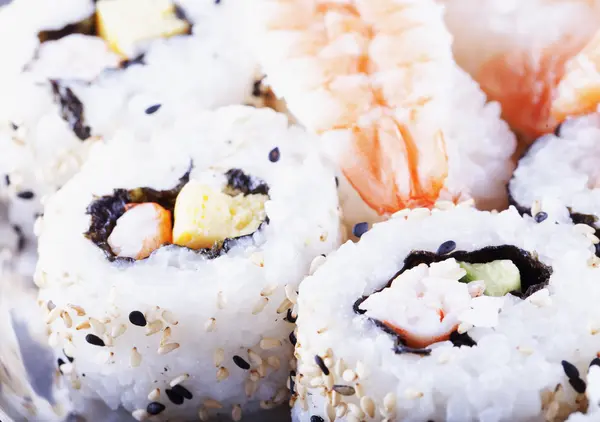 Sushi över plattan — Stockfoto