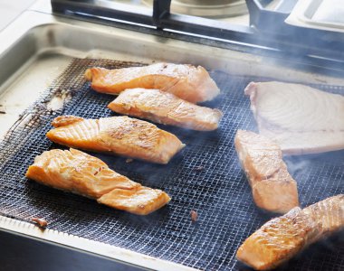 Somon ızgara üzerinde