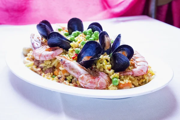 Deniz mahsullü Paella. — Stok fotoğraf