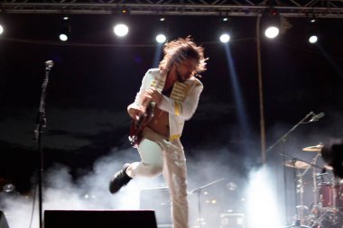 18 Temmuz 2021 - I Ministri, İtalyan rock grubu, 2021 Balena Festivali için Cenova, İtalya 'daki Porto Antico' daki Arena del Mare 'de canlı performans