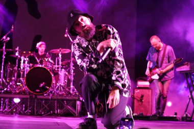 2 Eylül 2021 - İtalyan grup Coma Cose, 2021 Goa-Boa Festivali için Cenova, İtalya 'daki Arena del Mare di Porto Antico' da canlı performans sergiliyor.