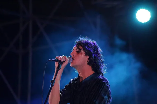 2021年8月31日 意大利热那亚 作曲家Francesco Motta在意大利热那亚的Goa Boa Festival现场表演 地点是Arena Del Mare Porto — 图库照片