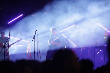 4 Eylül 2021 - Alman müzisyen Apparat grubuyla birlikte Cenova, İtalya 'da Arena del Mare di Porto Antico' daki Balena Festivali 'nde canlı performans sergiliyor.