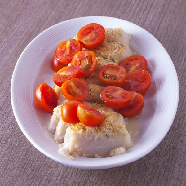 Fish and tomato — Stock Photo, Image