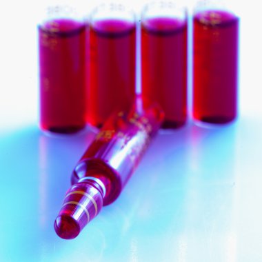 Enjeksiyon için tüpler