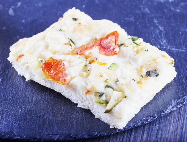 Pizza with vegetables — Stock Photo, Image