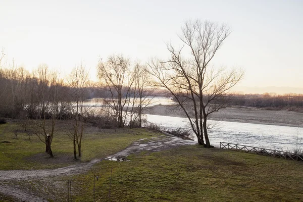 Fiume al tramonto — Foto Stock