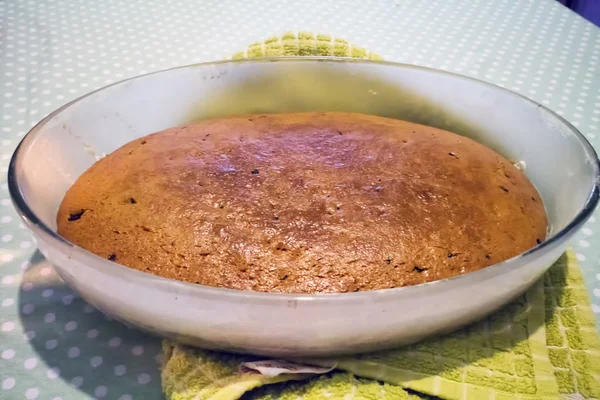 Cake in baking tin — Stock Photo, Image