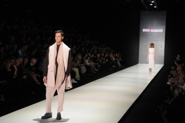 Goga Nikabadze koleksiyonu Sonbahar/kış 2016 (Gürcistan))