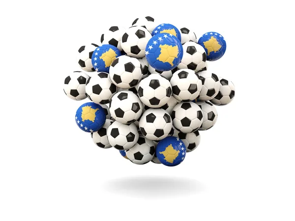 Hög med fotbollar med Kosovos flagga — Stockfoto