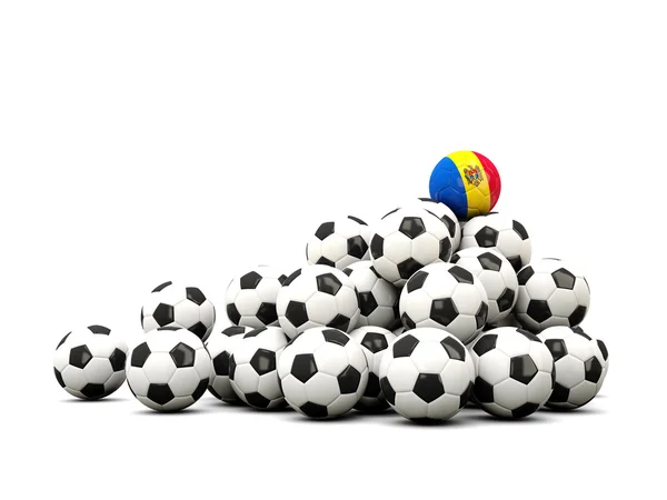 Pilha de bolas de futebol com bandeira da Moldávia — Fotografia de Stock