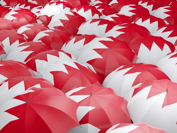 바레인의 국기와 우산 — 스톡 사진