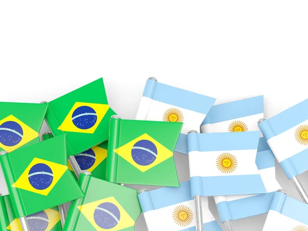 Fahnen Brasiliens und Argentiniens isoliert auf weiß — Stockfoto