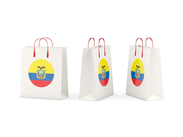 Bandera de ecuador en bolsas de compras — Foto de Stock