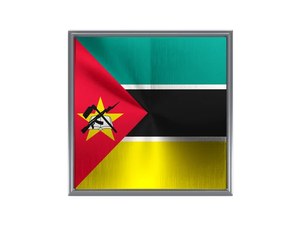 Квадратная металлическая кнопка с флагом Мозамбика — стоковое фото