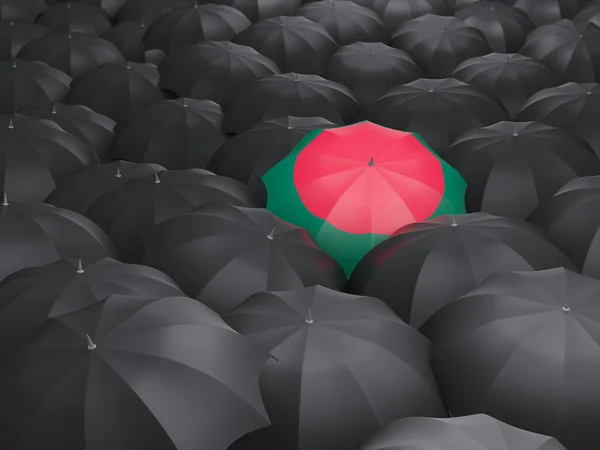 Parapluie avec drapeau du bangladesh — Photo