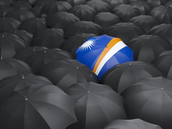 Зонтик с флагом Маршалловых островов — стоковое фото