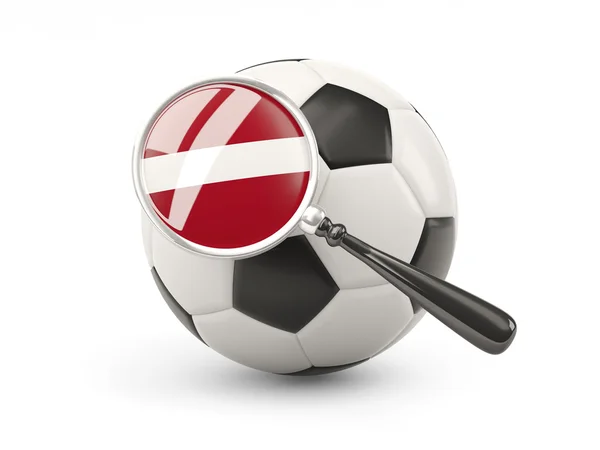Calcio con bandiera ingrandita di latvia — Foto Stock