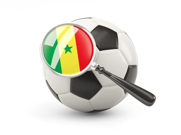 Fútbol con bandera magnificada de senegal — Foto de Stock