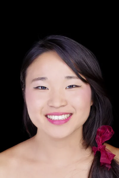 Jeune attrayant japonais américain femme sourire portrait — Photo