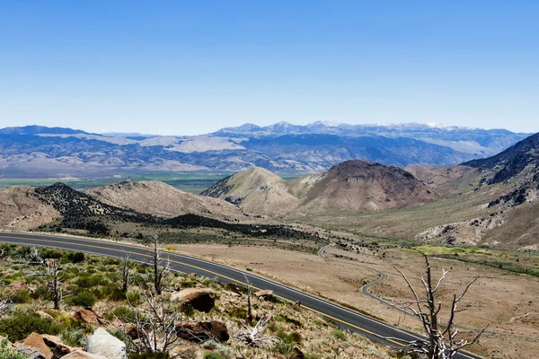 Two Lane Road Eastern Sierra Nevada Mountains — Stock Photo, Image