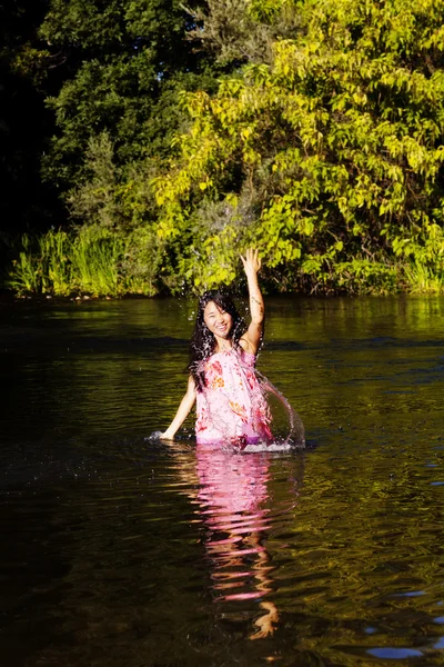 Japanese American Woman In River Splashing Water — Stock Photo, Image