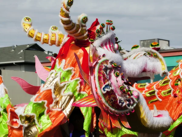 Perfil de Cabeza de Dragón Chino Desfile al aire libre — Foto de Stock